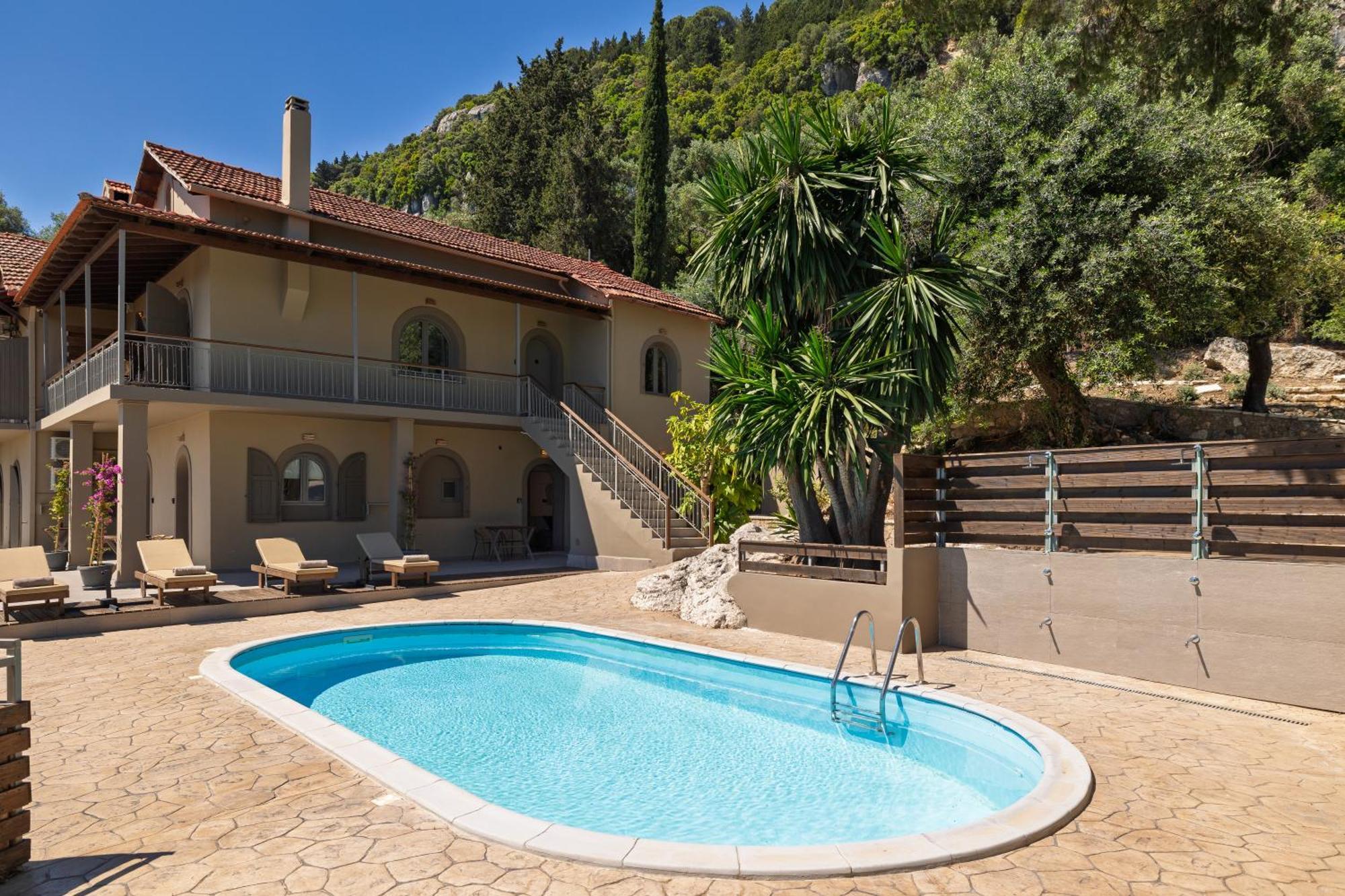 Manolatou Villa
